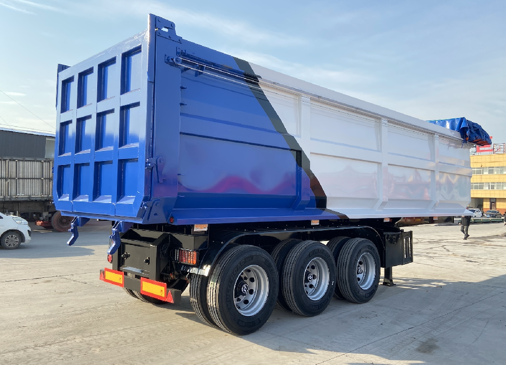 Rear dump semi-trailer