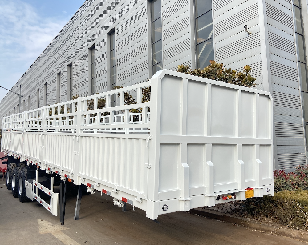 Rail-board semi-trailer
